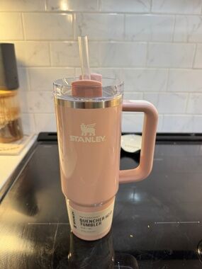 NWT Stanley Rose Pink Insulated Tumbler with Handle and Straw 30oz
